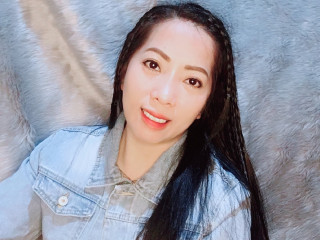 Alter: 38 / Stier - Alter: 155 / mollig - Geschlecht: weiblich - Ausrichtung: heterosexuell - Haare: schwarz / lang - Piercing: keins - bewebmaster-Alter: B - Hautfarbe: asiatisch - Augen: braun - Rasur: teilrasiert